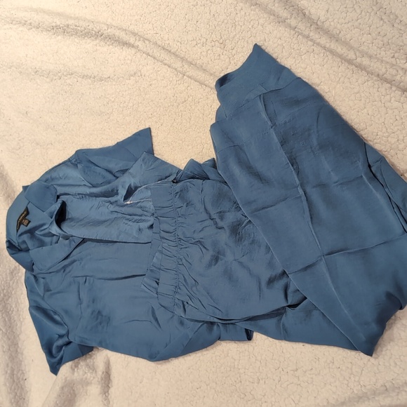 L: New Banana Republic two-piece satin pajama set - Picture 7 of 7